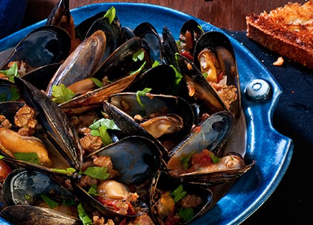 Spicy Mussels with Italian Sausage